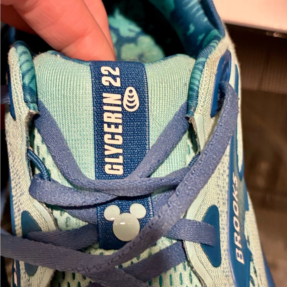 Brooks Rundisney Stitch Running Shoes women’s 8.5 - Picture 4 of 6